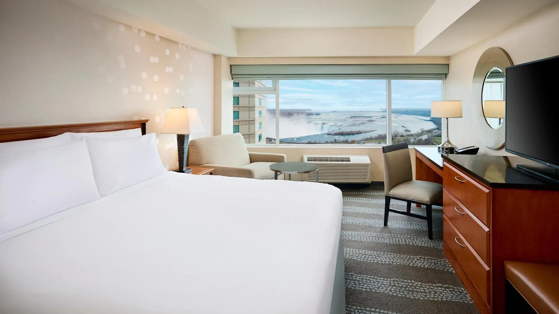 Radisson Hotel & Suites Fallsview Niagarawatervallen