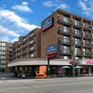Howard Johnson Plaza By Wyndham By The Falls Niagarawatervallen