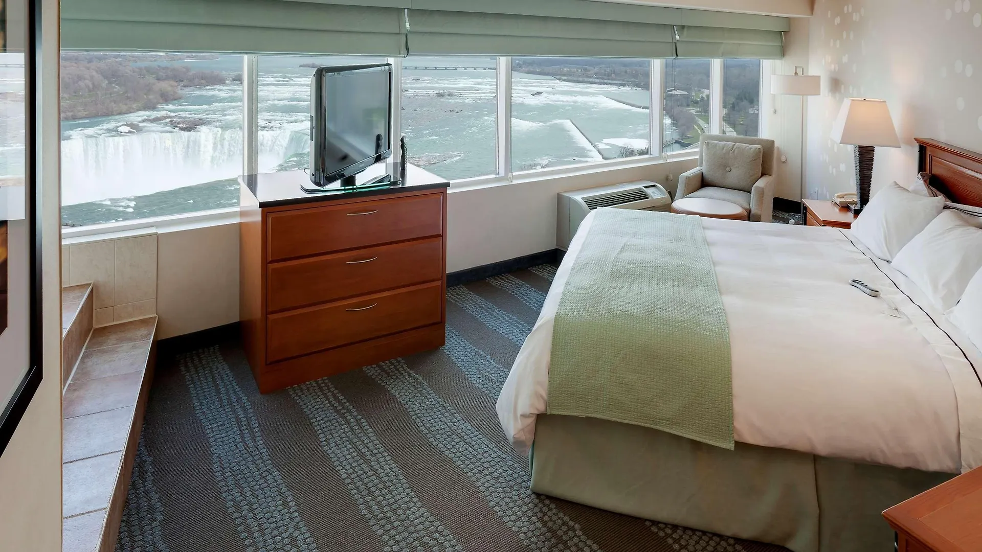 Niagara Fallsview Hotel & Suites